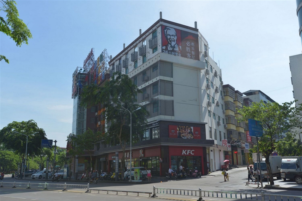 周边配套：肯德基快餐