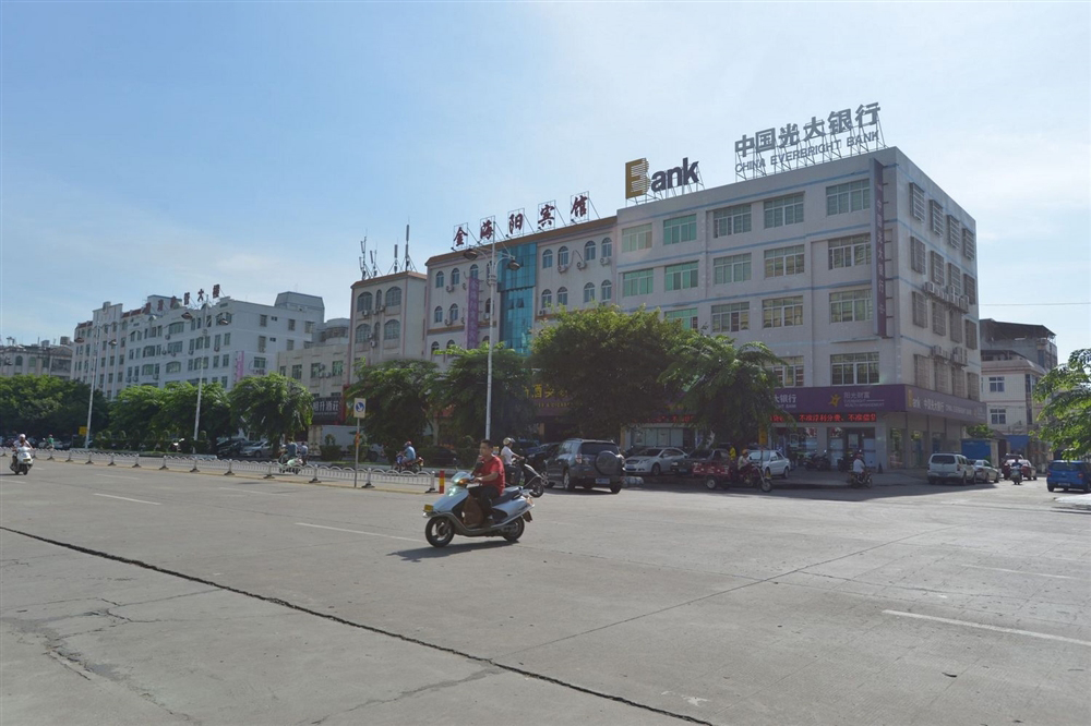 周边配套：光大银行