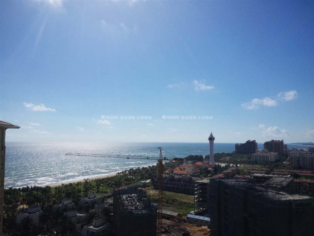 小区高层看海景