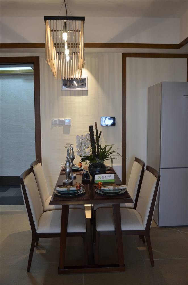 B户型 3房2厅1厨2卫 82.07㎡样板间：餐厅