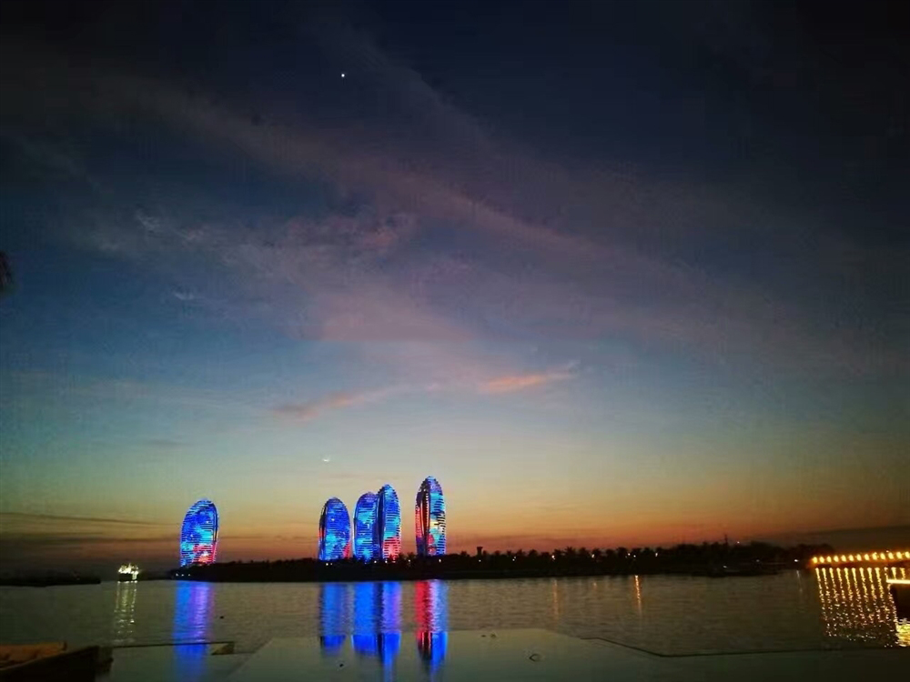周边夜景实景