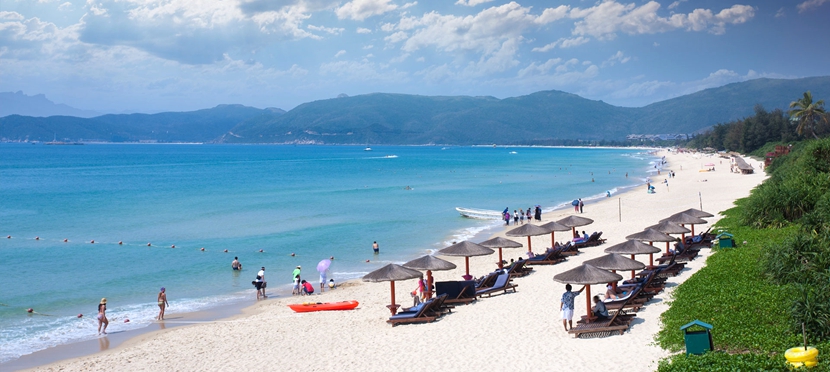 亚龙湾海滩实景图