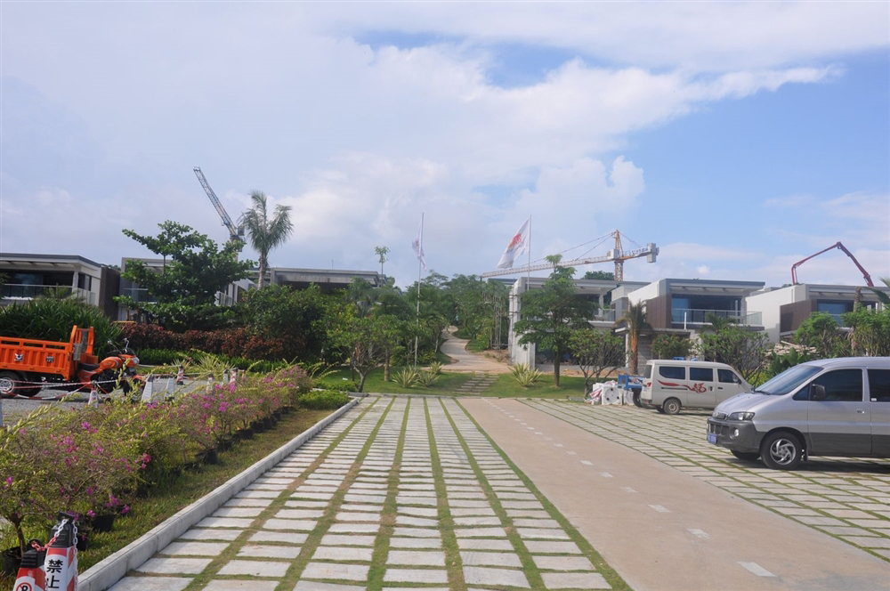 社区地上停车场