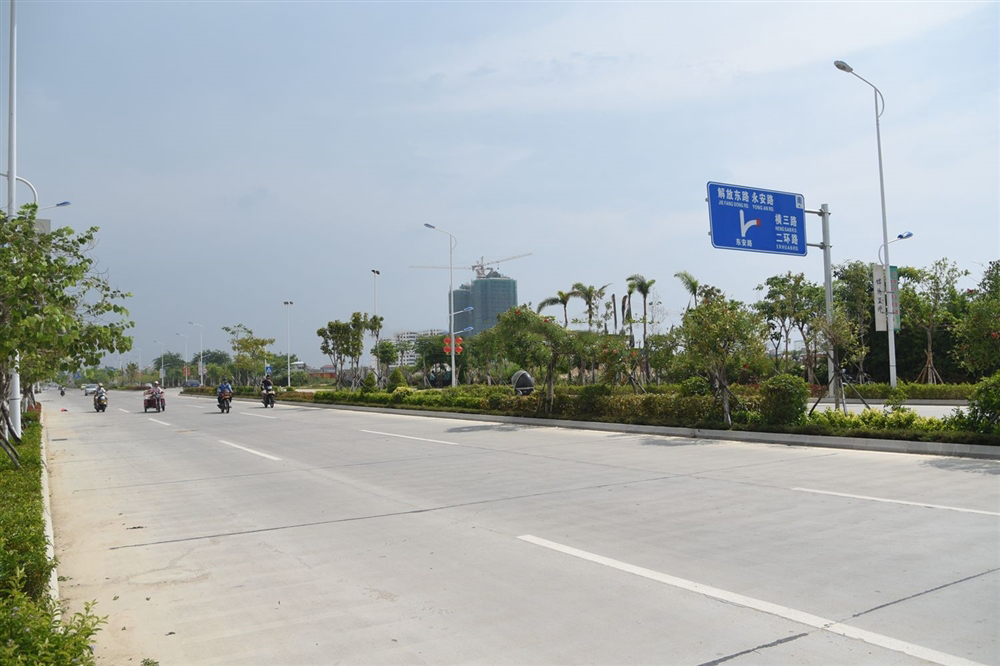 小区附近马路