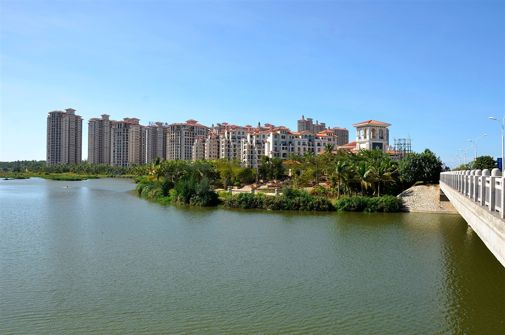 社区湖景