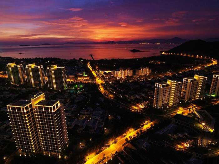 半山半岛公寓夜景实景图