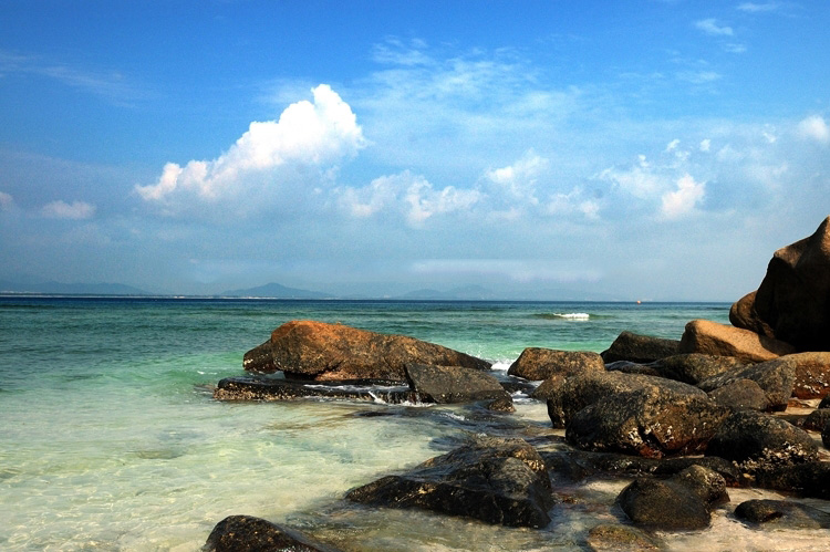 小区周边配套：海景w