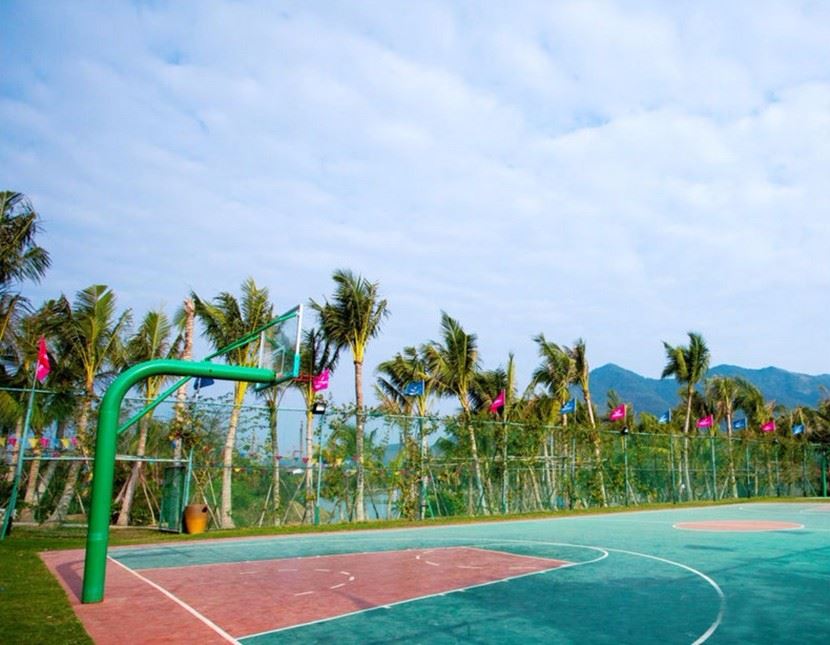 小区篮球场实景图
