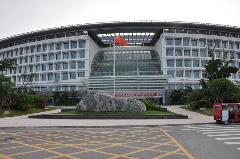 小区周边配套:海棠湾解放军总医院